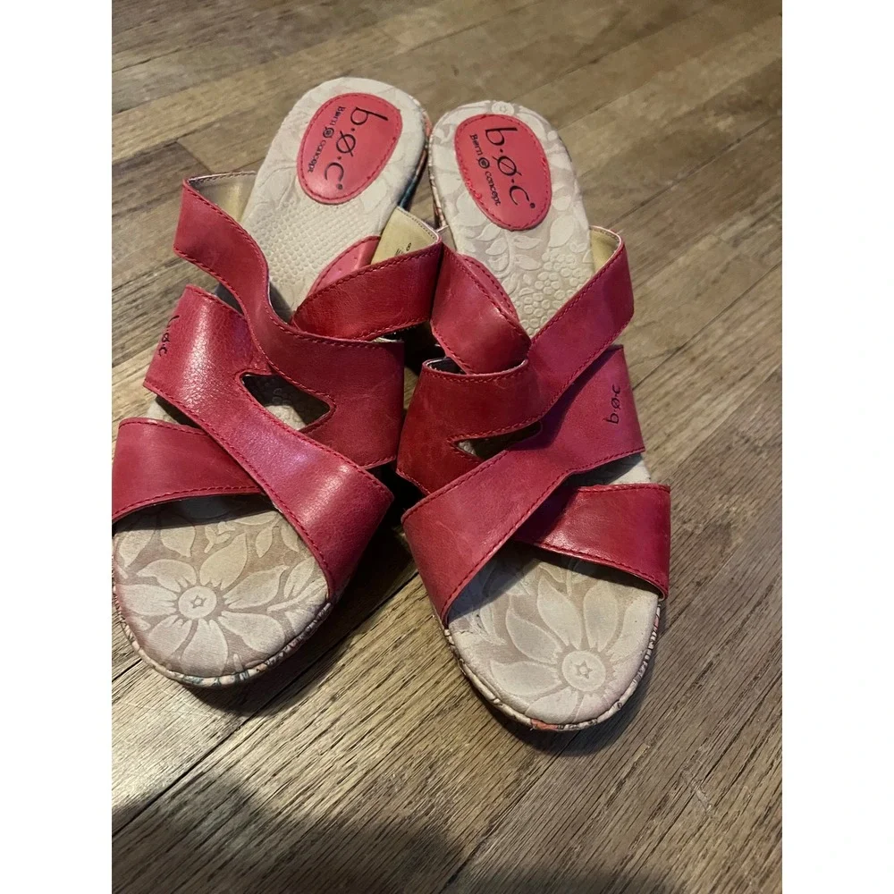 BOC Born Concept Womens 8 Wedge Sandals Red Floral Cork Boho Artsy Strappy Shoes